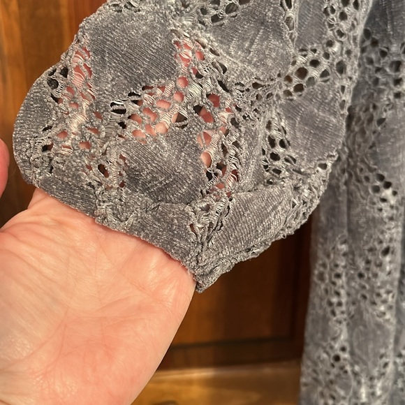 Mododoc Womens Size Medium Gray Polyester Velvet Diamond Pullover Sweater - Picture 3 of 7